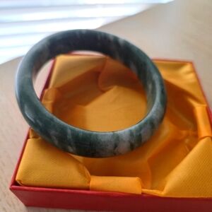 Green Jade Bangle
